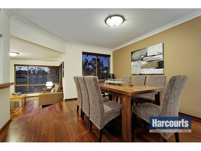 16 Whitfeld Terrace, Winthrop WA 6150