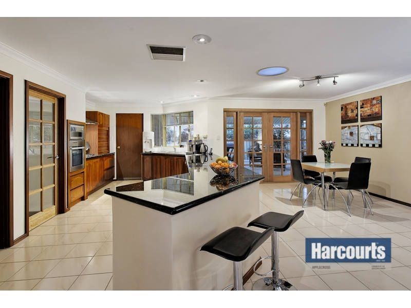 16 Whitfeld Terrace, Winthrop WA 6150