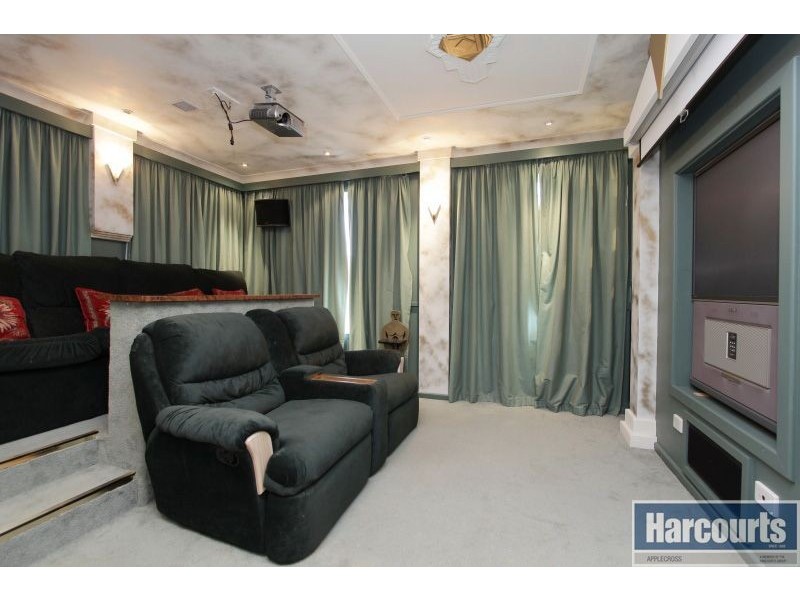 2 Longleat Street, Canning Vale WA 6155