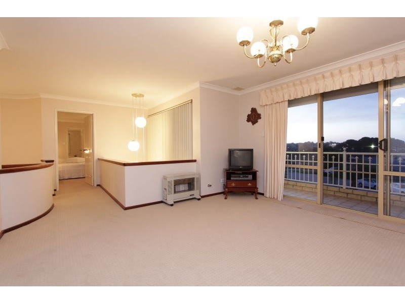 13 Mauldon Mews, Winthrop WA 6150