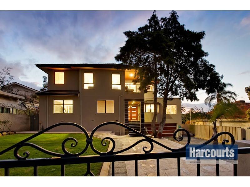 81 Point Walter Road, Bicton WA 6157
