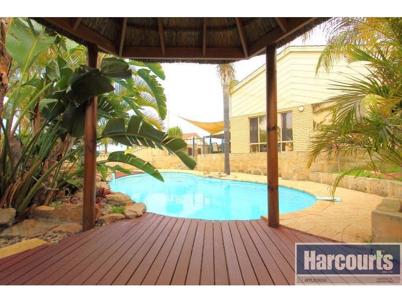 8 Stewart Way, Kardinya WA 6163