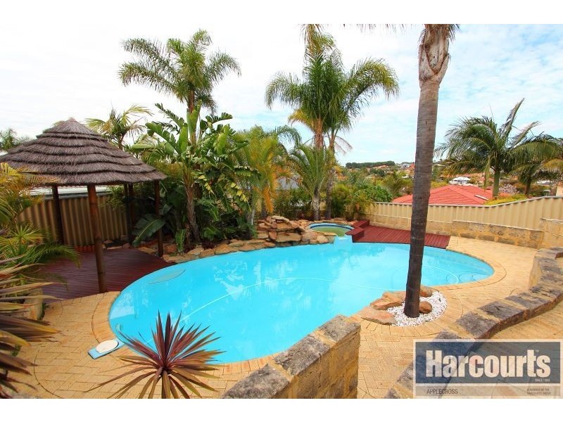 8 Stewart Way, Kardinya WA 6163