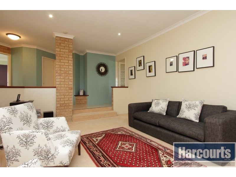 8 Stewart Way, Kardinya WA 6163
