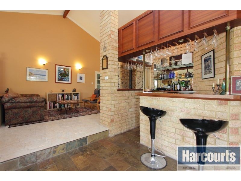 8 Stewart Way, Kardinya WA 6163