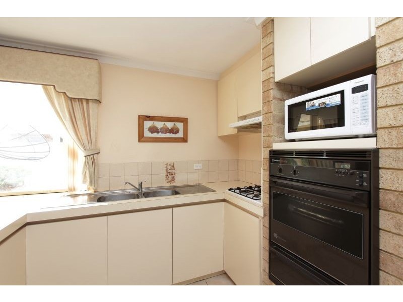 28 Jackson Avenue, Winthrop WA 6150