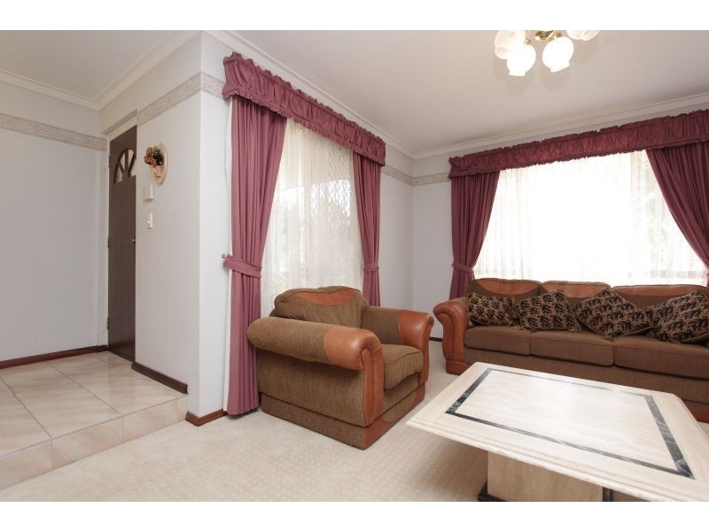 28 Jackson Avenue, Winthrop WA 6150