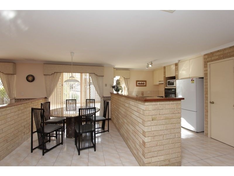 28 Jackson Avenue, Winthrop WA 6150