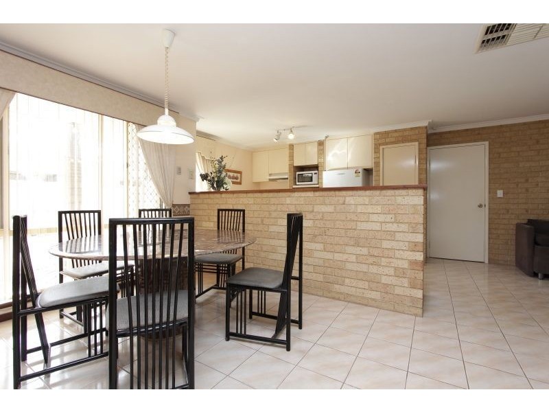 28 Jackson Avenue, Winthrop WA 6150