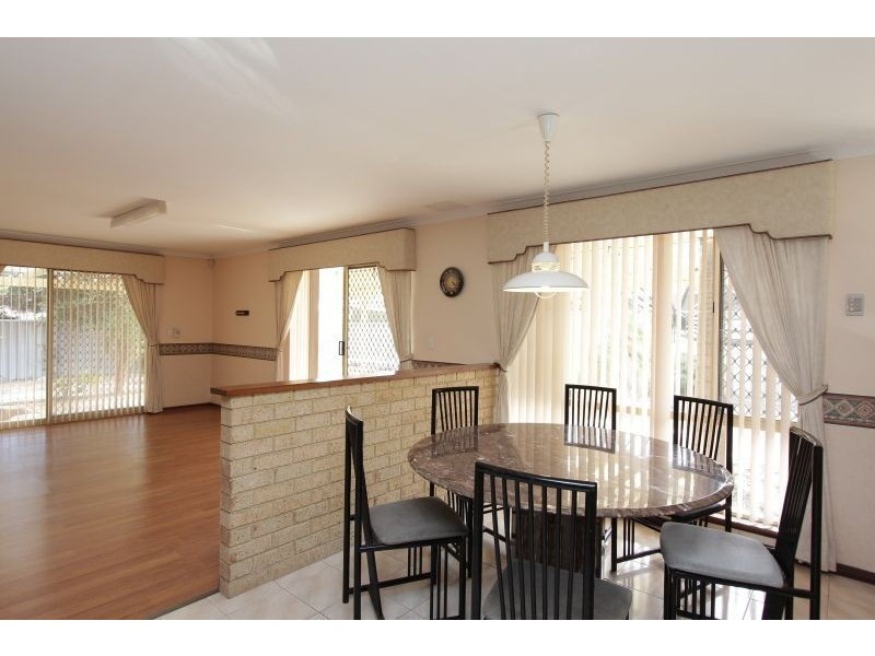 28 Jackson Avenue, Winthrop WA 6150