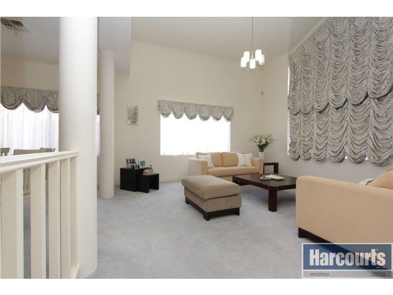 38 Houghton Way, Winthrop WA 6150