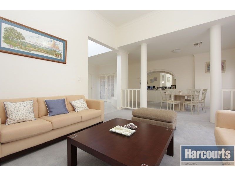 38 Houghton Way, Winthrop WA 6150