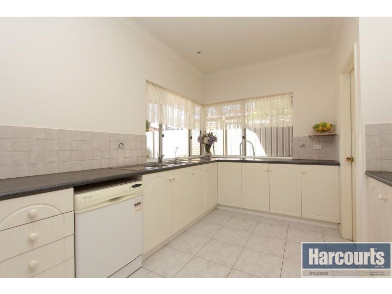 38 Houghton Way, Winthrop WA 6150