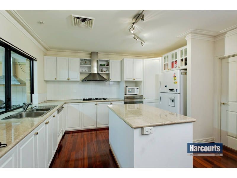 6 Pearce Ridge, Winthrop WA 6150
