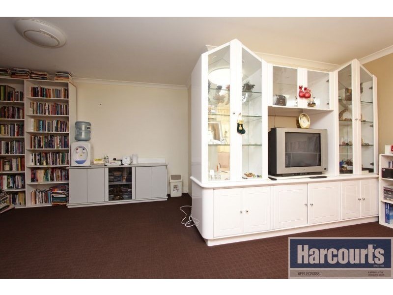 1 Pomaderris Place, South Lake WA 6164