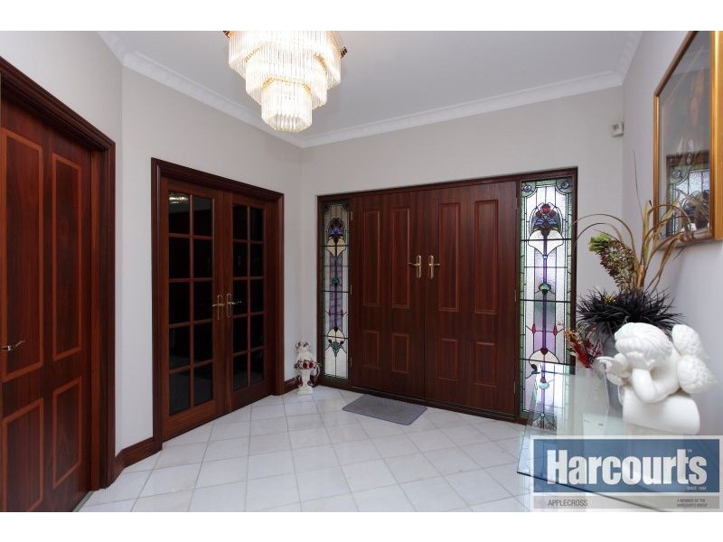 3 Roskhill Place, Applecross WA 6153
