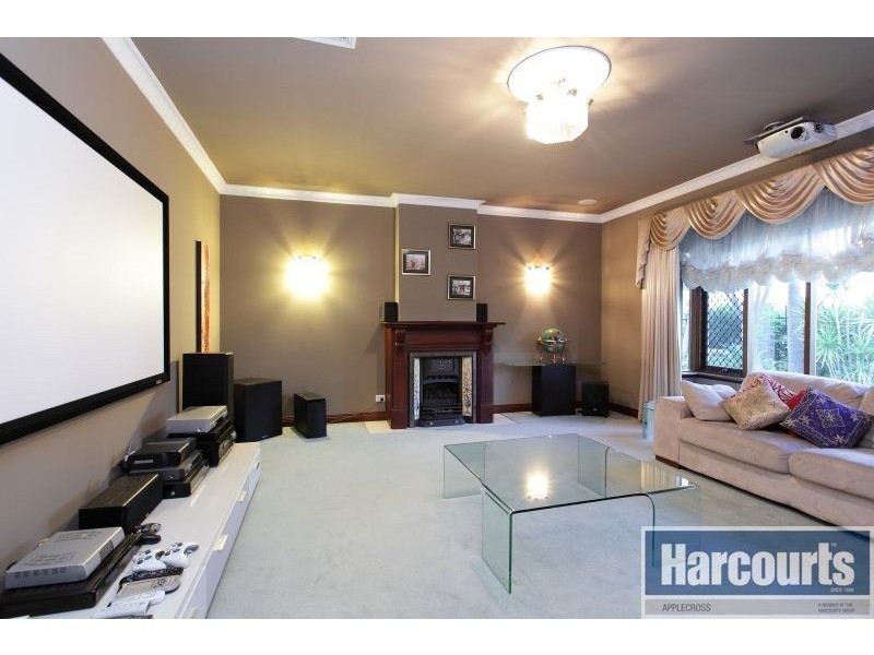 3 Roskhill Place, Applecross WA 6153