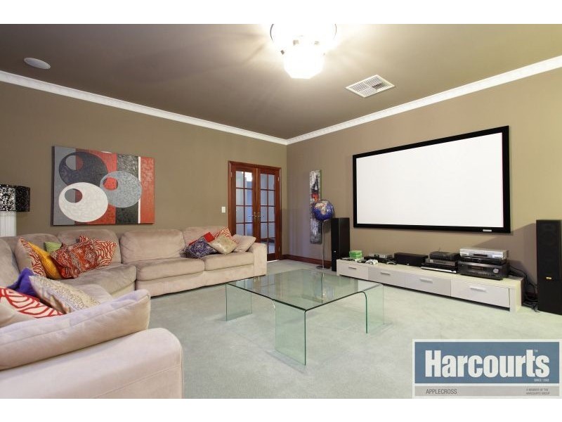 3 Roskhill Place, Applecross WA 6153