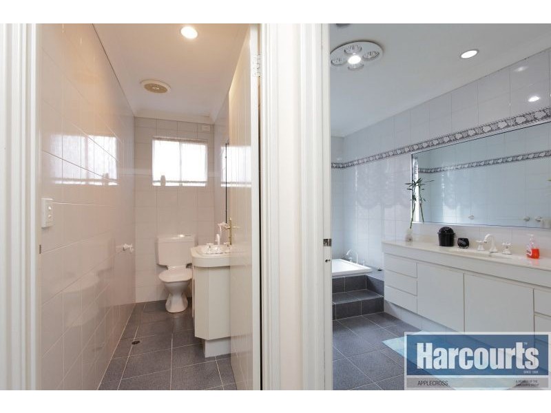 3 Roskhill Place, Applecross WA 6153
