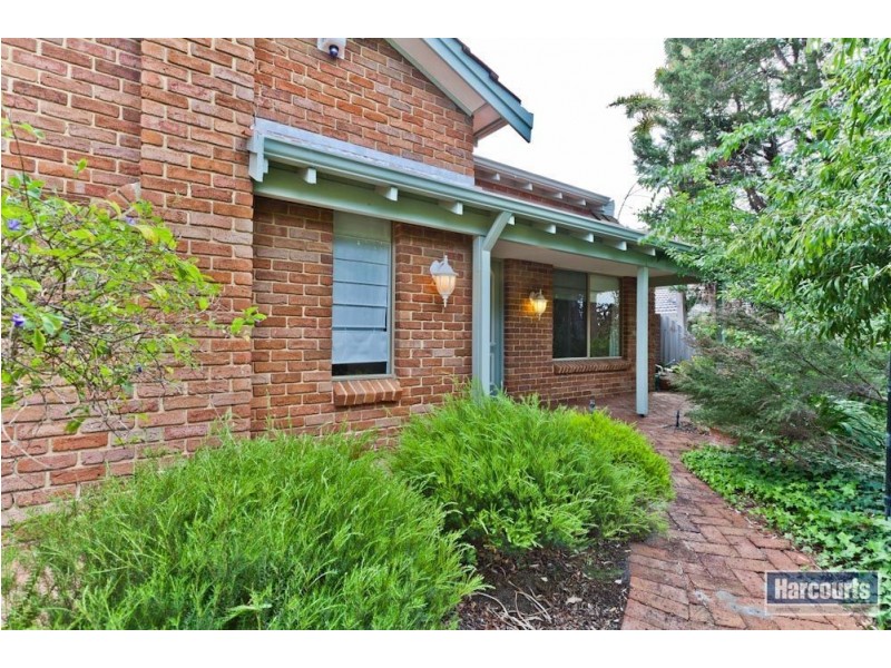 12 Richardson Arc, Winthrop WA 6150
