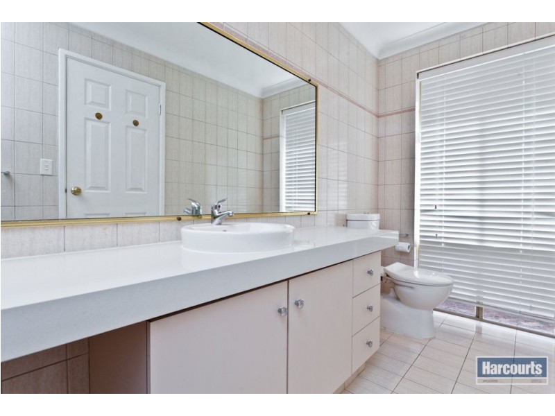12 Richardson Arc, Winthrop WA 6150