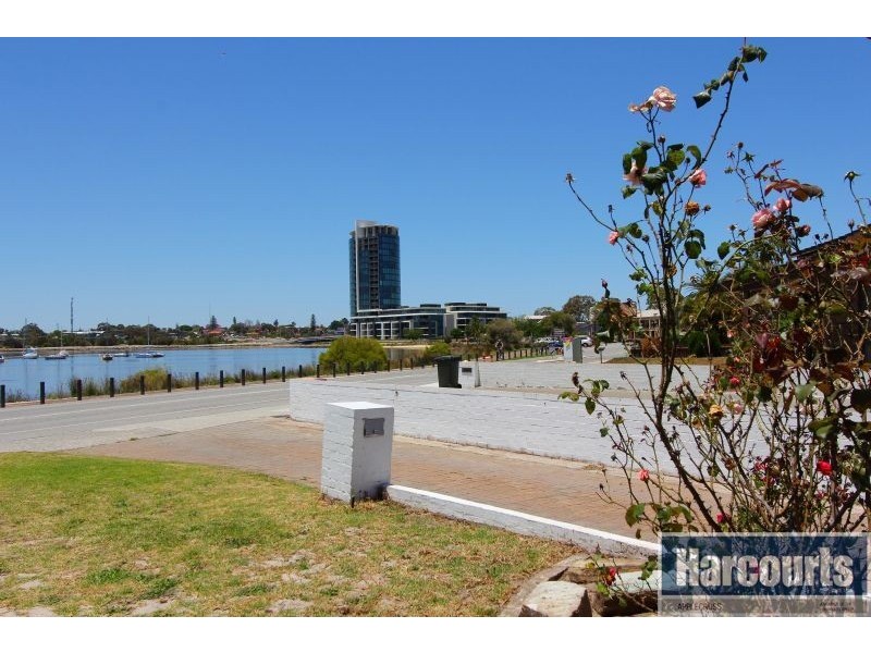 43A Canning Beach Road, Applecross WA 6153