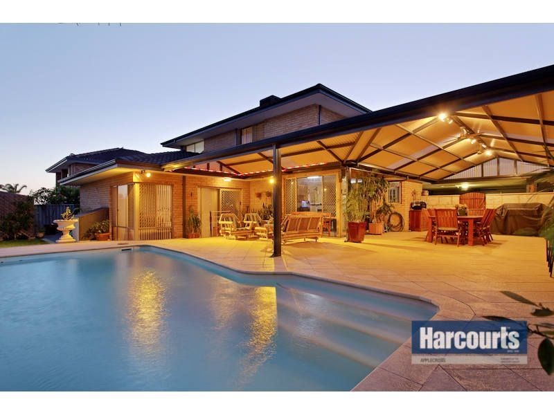 12 Burrows Place, Winthrop WA 6150