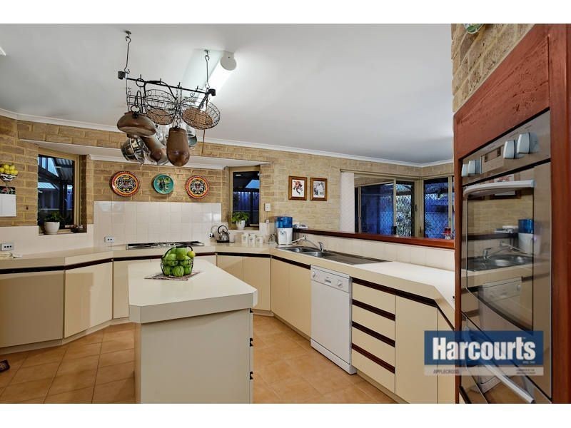 12 Burrows Place, Winthrop WA 6150