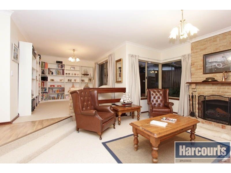 34 Blakers Ridge, Winthrop WA 6150