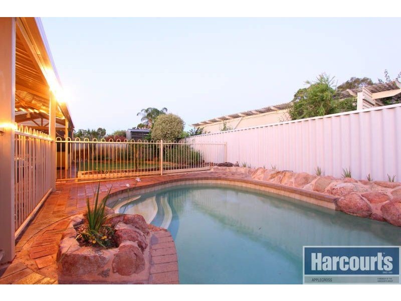 34 Blakers Ridge, Winthrop WA 6150