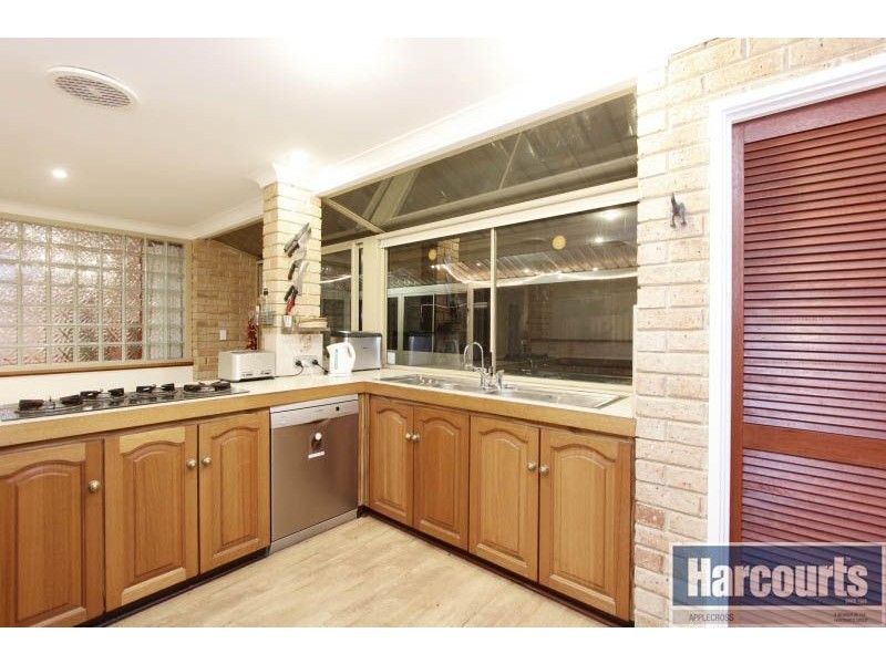 34 Blakers Ridge, Winthrop WA 6150