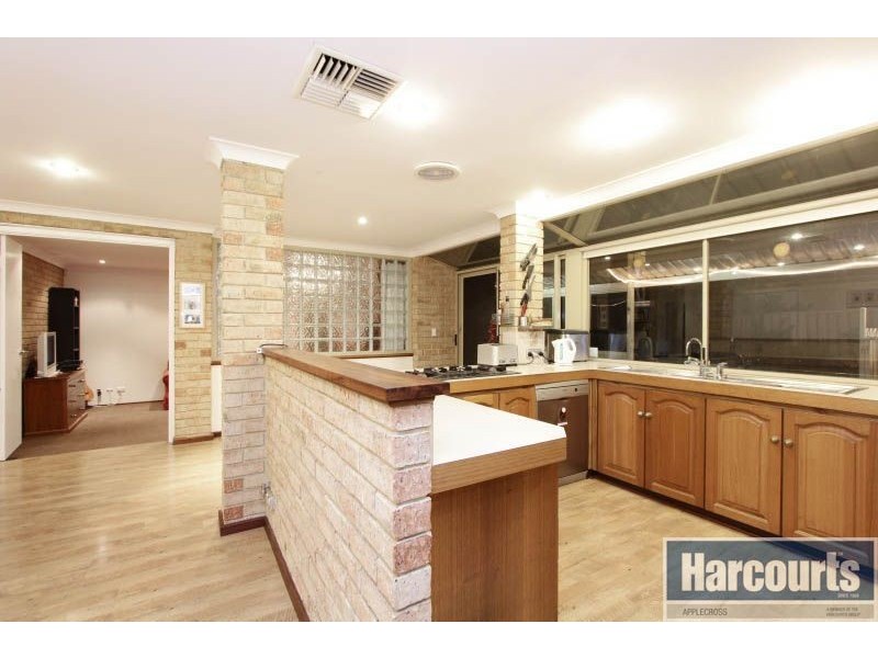 34 Blakers Ridge, Winthrop WA 6150