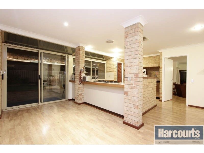 34 Blakers Ridge, Winthrop WA 6150