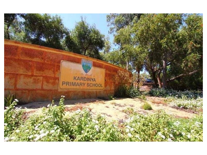 43 Ochiltree Way, Kardinya WA 6163