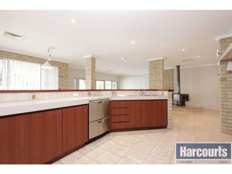 9 Barret-Lennard Parade, Winthrop WA 6150