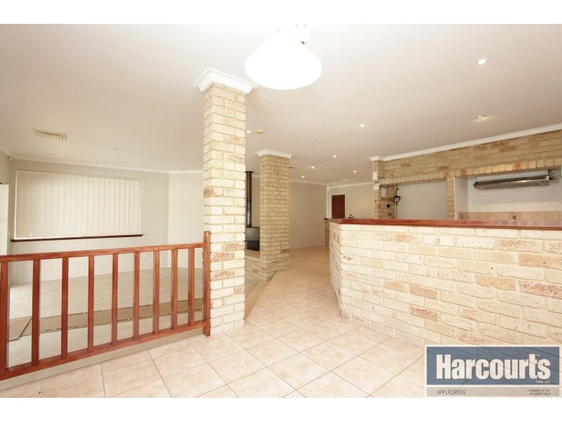 9 Barret-Lennard Parade, Winthrop WA 6150