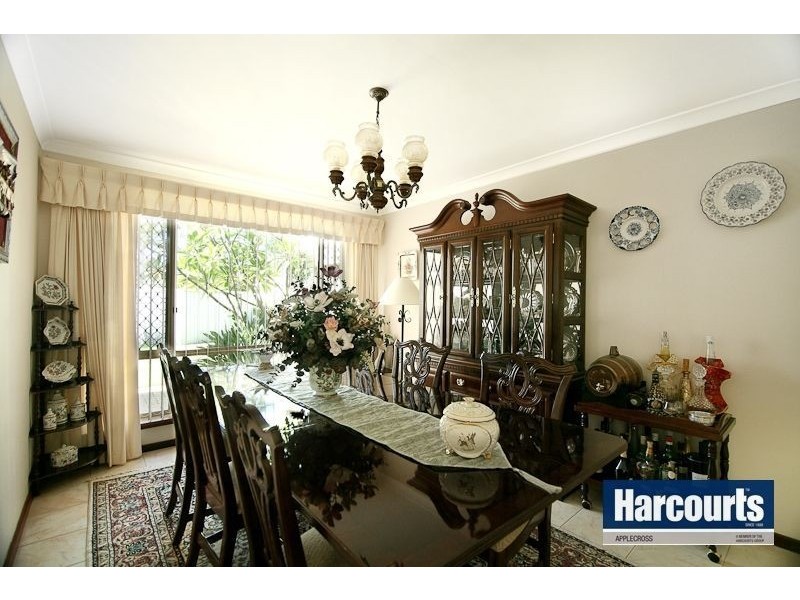 13 Mauldon Mews, Winthrop WA 6150