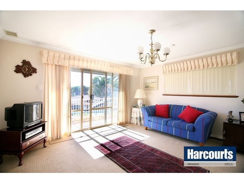 13 Mauldon Mews, Winthrop WA 6150