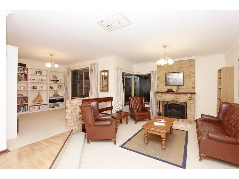 34 Blakers Ridge, Winthrop WA 6150