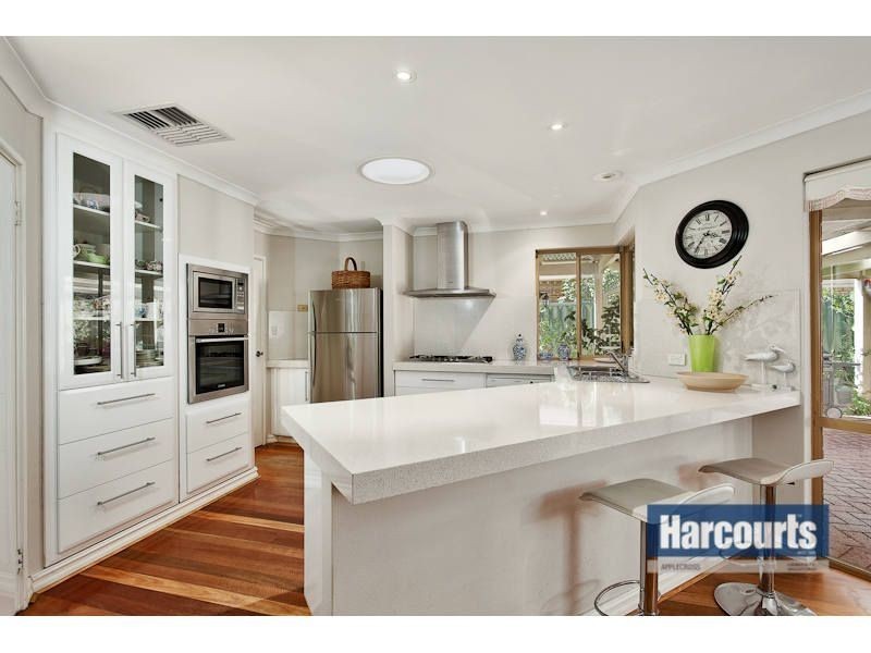 8 Kirwan Way, Winthrop WA 6150