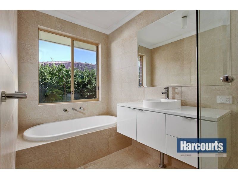 8 Kirwan Way, Winthrop WA 6150