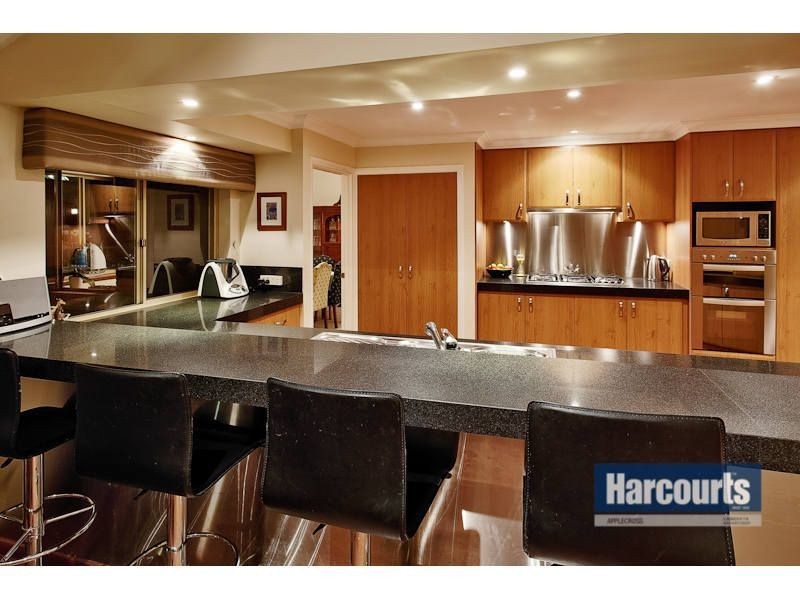 32 Sinclair Crescent, Winthrop WA 6150