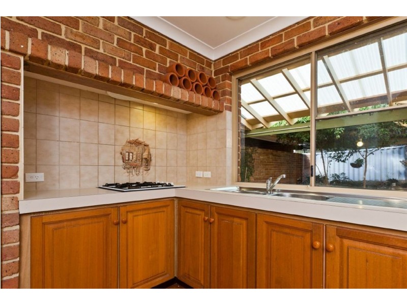 12 Richardson Arc, Winthrop WA 6150