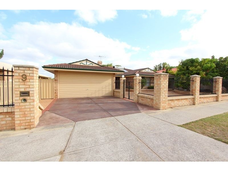 9 Barrett-Lennard Parade, Winthrop WA 6150