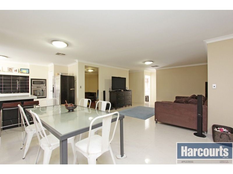 21 Hatherley Pde, Winthrop WA 6150