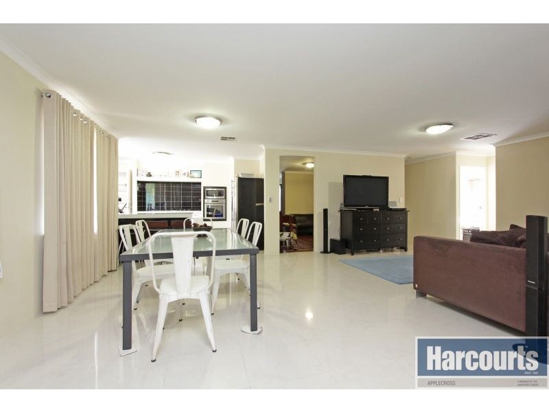 21 Hatherley Pde, Winthrop WA 6150