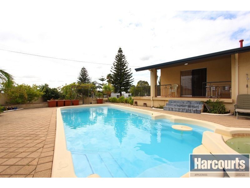 1 Portree Way, Ardross WA 6153