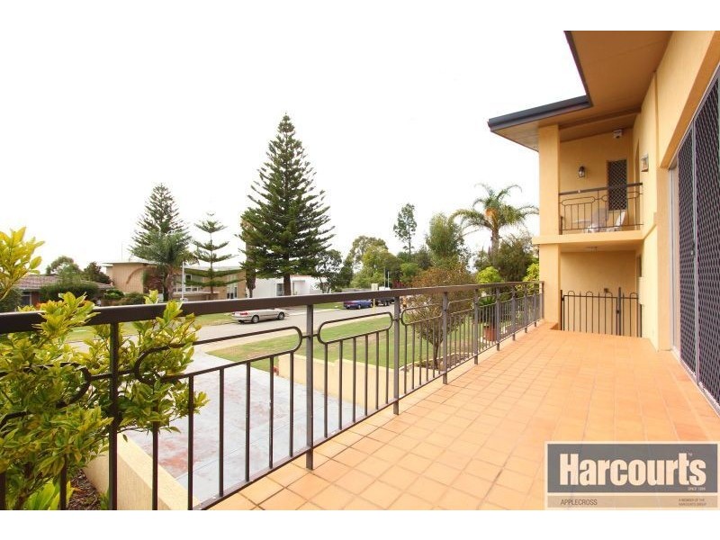 1 Portree Way, Ardross WA 6153