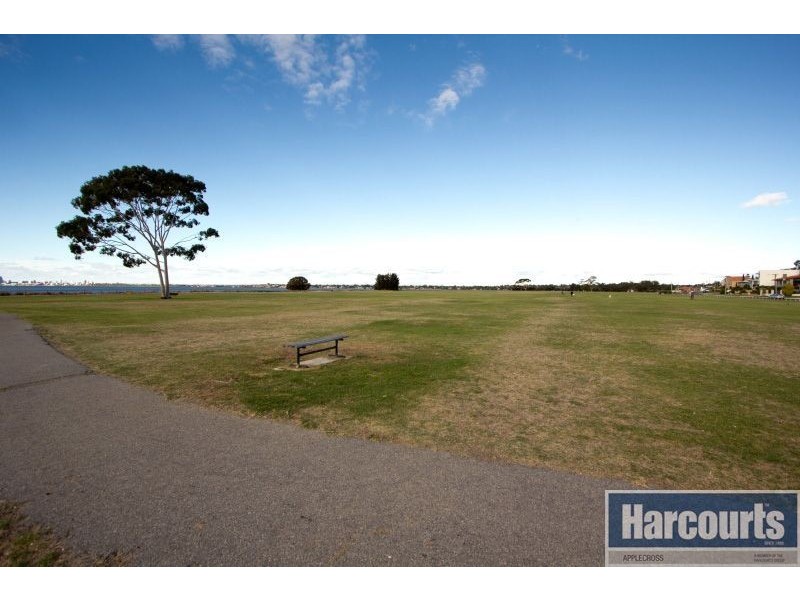 82 Burke Drive, Attadale WA 6156