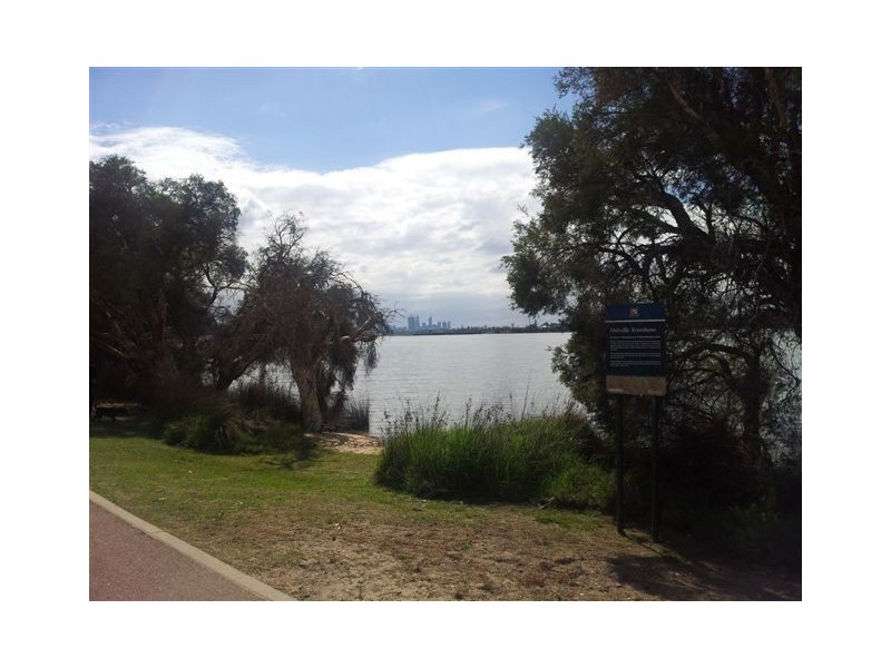 93 The Esplanade, Mount Pleasant WA 6153